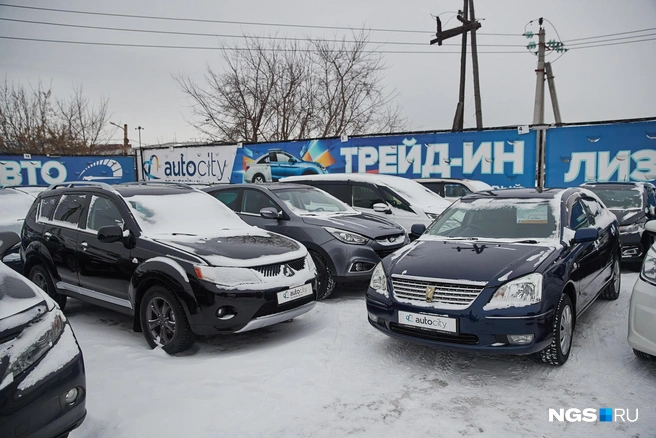 Многим теперь по карману только подержанные авто | Источник: Александр Ощепков / NGS.RU
