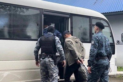 Приставы выдворили 13 мигрантов из Хабаровского края и ЕАО