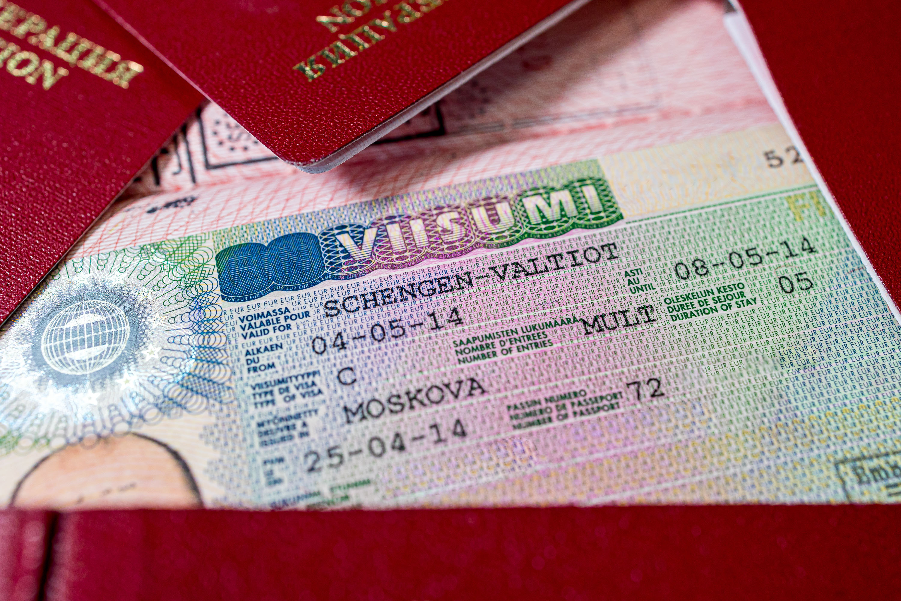 Для россиян меняют правила выезда за границу. В какие страны станет сложнее попасть