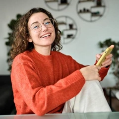 Точка в конце сообщения? Теперь это означает обиду: лингвист — о том, как изменился русский язык в мессенджерах и почему не стоит бояться сленга