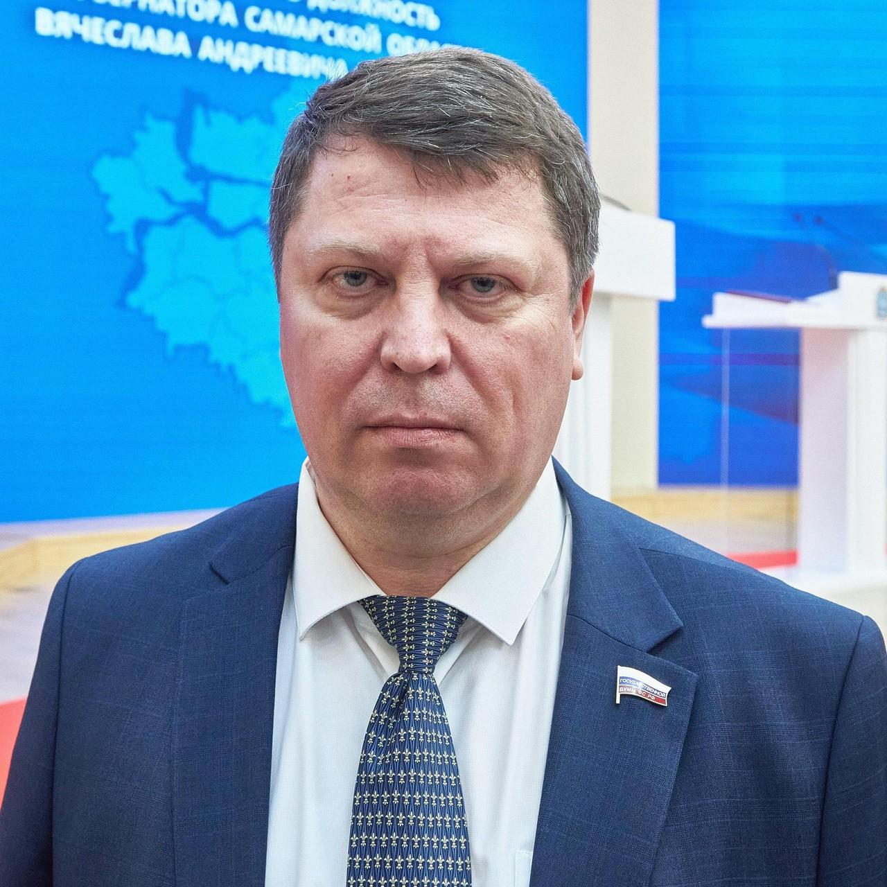 <p>Михаил Матвеев</p>