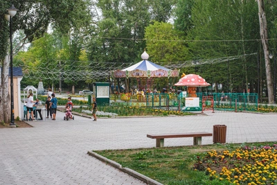 Сад Миндовского: зачем разбирают аттракционы и можно ли гулять