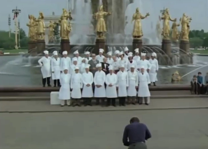 Кадр из фильма «Приехали на конкурс повара…» (1977).