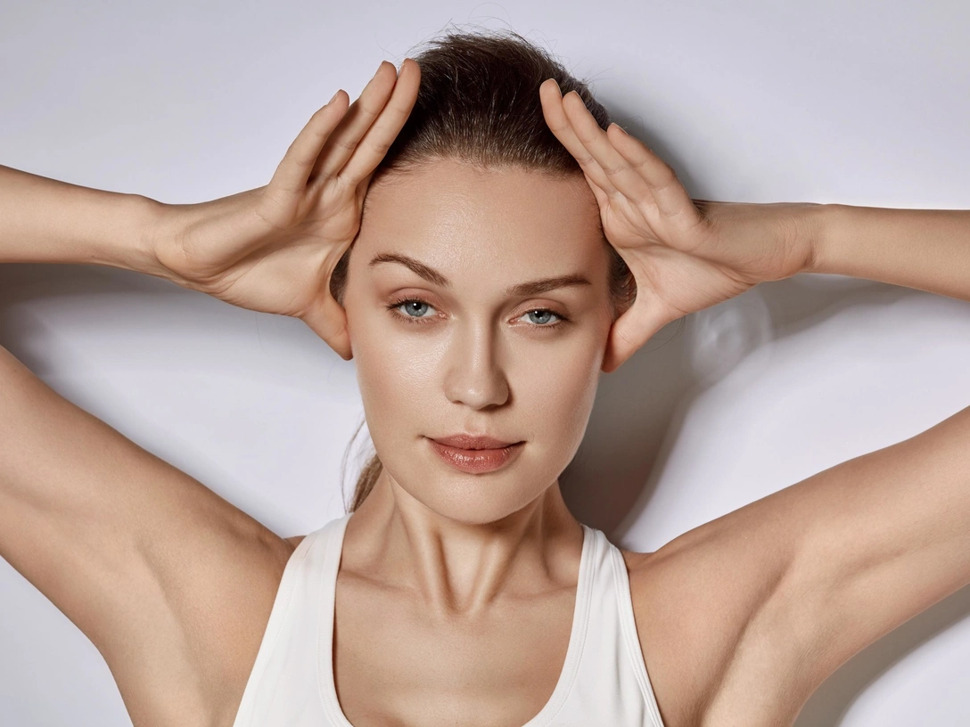 Как микротоки помогут подтянуть овал лица? | marieclaire.ru