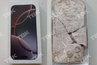 Girl pulls iPhone 16 from arcade, gets chocolate and tantrum