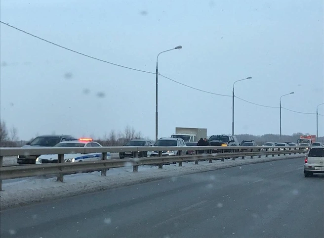 Из-за массовой аварии на Северной окружной собралась пробка | ya62.ru