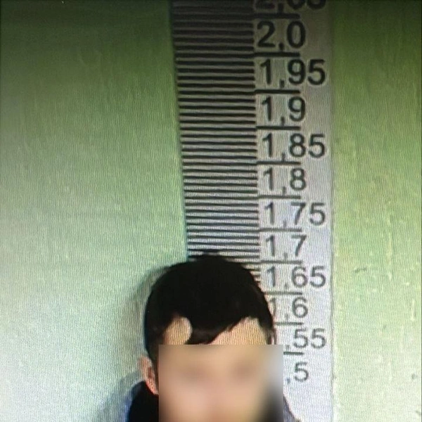 Двух петербуржцев заподозрили в граффити на доме — объекте культурного наследия. Полиция показала надпись | Источник: Петербургская полиция / Telegram