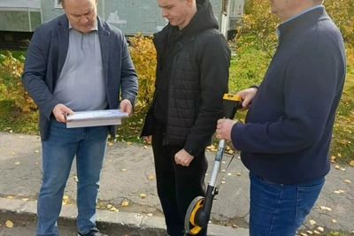 Двор на бульваре Киевском, 8 благоустроен