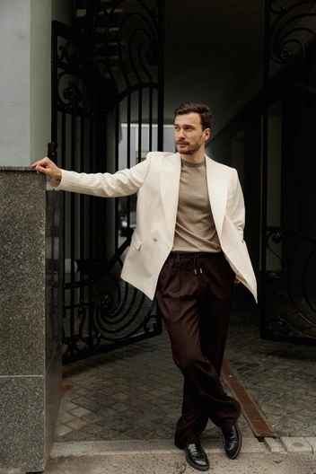 В магазинах Men’s Look — большой выбор рубашек, ремней, обуви, сумок, портмоне, а также стильных акцентов | Источник: магазин мужской одежды Men’s Look