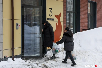 Вход в подъезд открыт для всех желающих | Источник: Артём Устюжанин / MSK1.RU