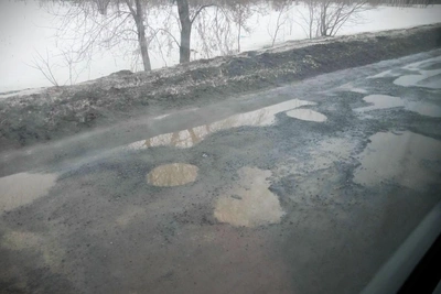 Дорогу на Тимакова в Советском районе отремонтируют к августу 2026