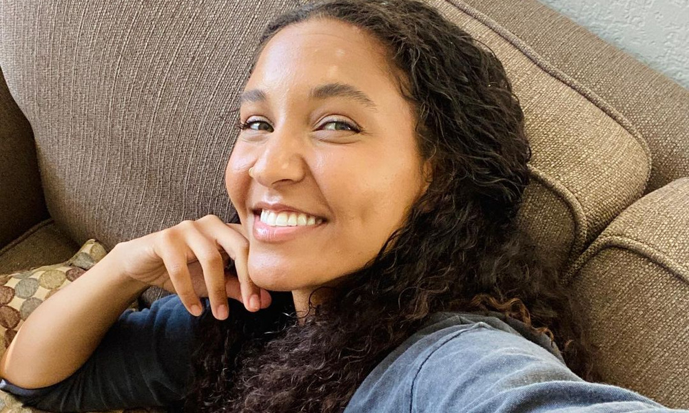 24 летняя женщина