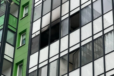 Женщина госпитализирована после пожара на Парашютной