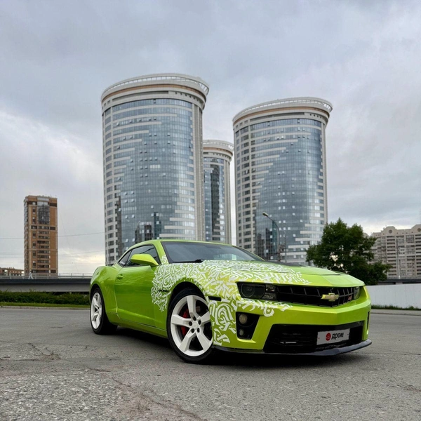 Chevrolet Camaro — одна из самых распиаренных марок маслкаров | Источник: Drom.ru