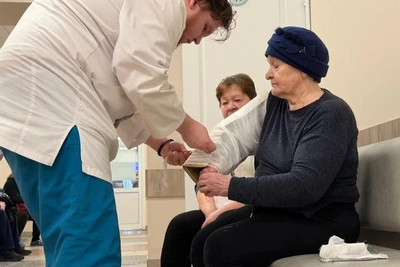 Crutches and Casts: Omsk Trauma Center on Icy Days