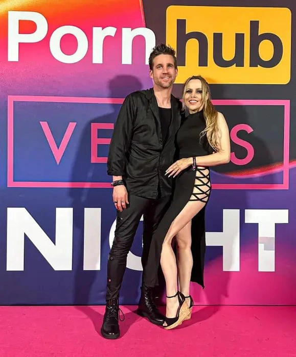 Пара уже семь лет счастлива в браке | Источник: Metro.co.uk