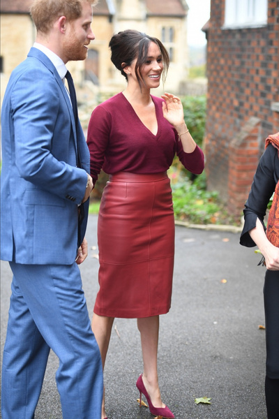 Держат лица: после череды скандалов Меган Маркл и принц Гарри с лучезарными улыбками приехали на заседание по гендерным проблемам