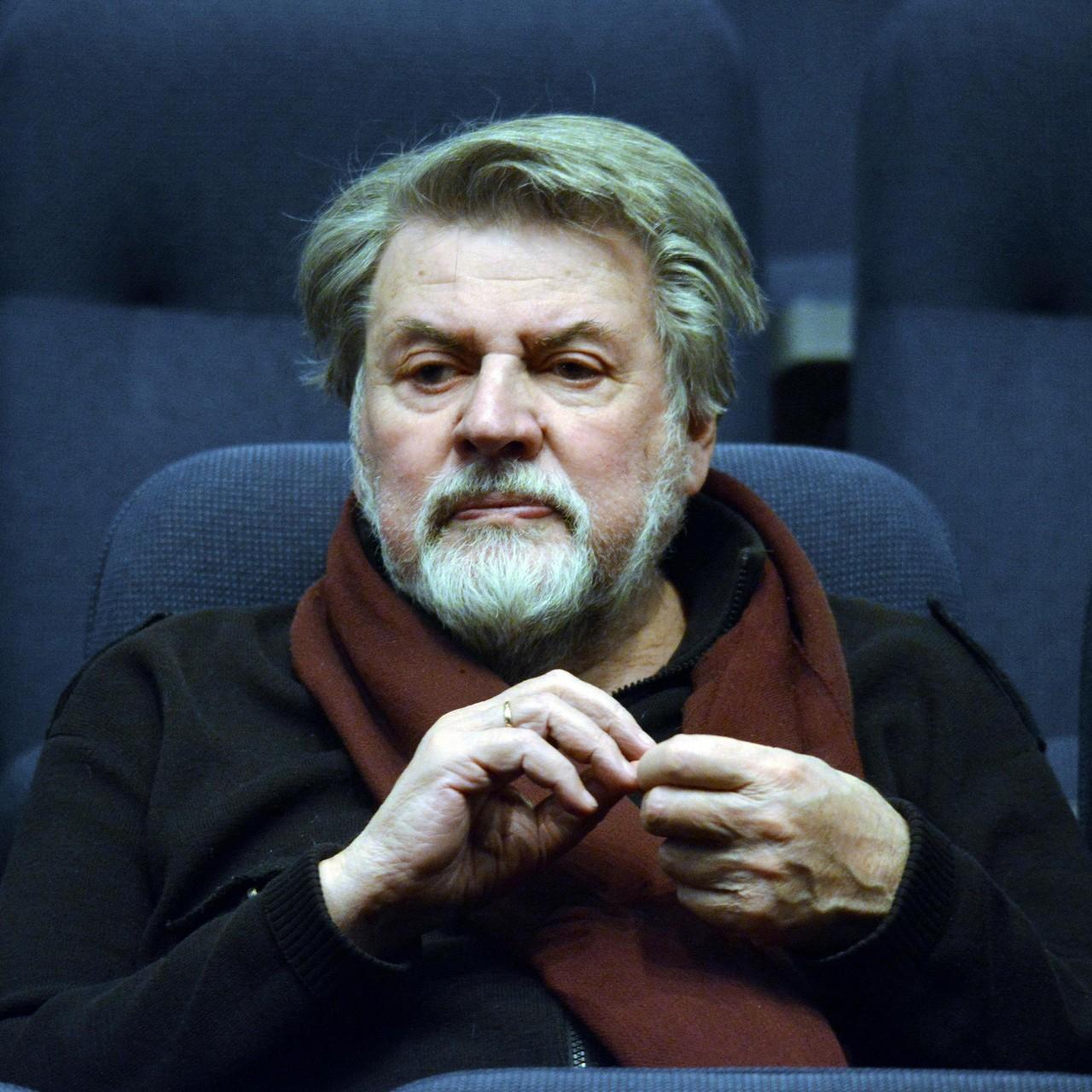 Михаил Ширвиндт о памятнике отца на Новодевичьем: «Нам и друзьям он нравится. Но есть и те, у кого другое мнение»