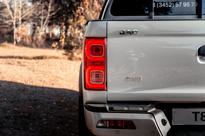 Полный привод обеспечивает отличную проходимость на бездорожье, снегу, грязи или песке | Источник: ООО «Базис-Моторс»