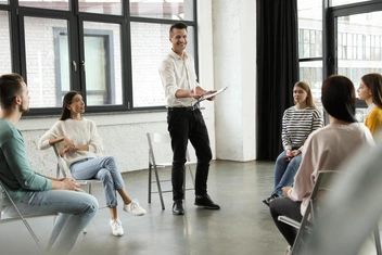 Как научиться доверять окружающим и себе: встреча с психологами в рамках проекта «Управляя турбулентностью»