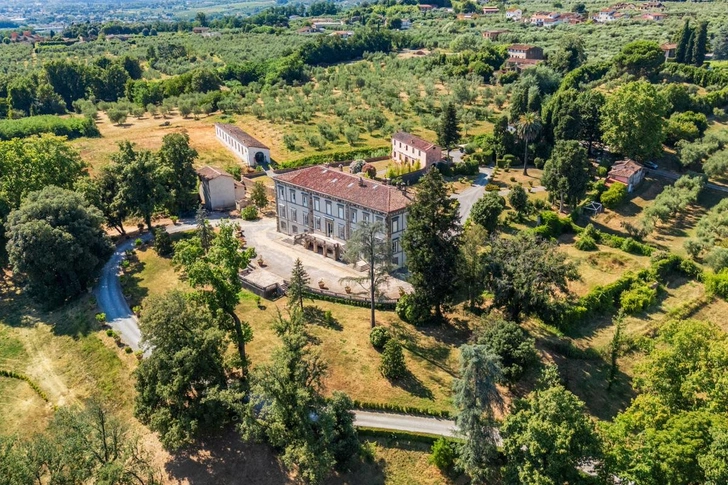 Вилла сестры Наполеона Каролины Бонапарт выставлена на продажу | Источник: Lionard Luxury Real Estate