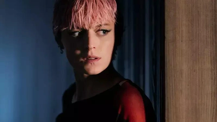 Хакер Дарби Харт, главная героиня сериала | Источник: Кадр из сериала «Убийство на краю света»