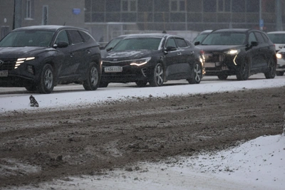 Выезд с Левобережья парализован из-за пробок