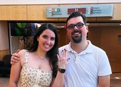 Они встретились, очнувшись после комы, а спустя годы обручились в той же больнице: трогательная история пары из Миннесоты