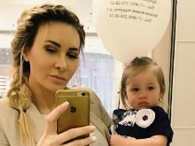 Элина Камирен впервые вывела дочь на подиум