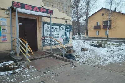 Жители Автозавода боятся отпускать детей из-за бара со стрельбой