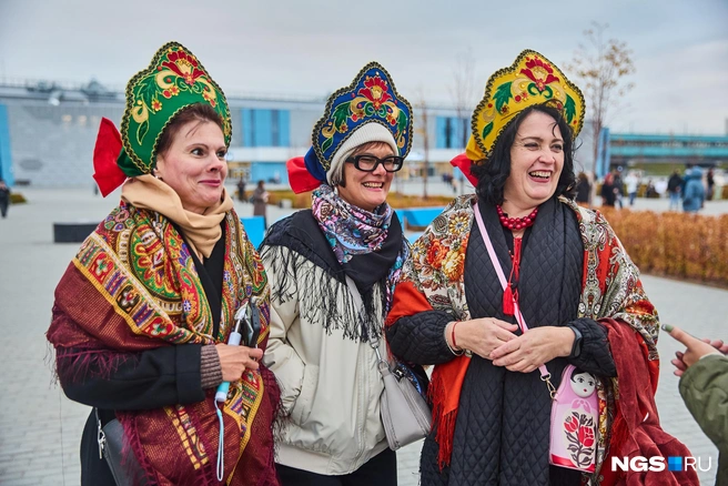 Женщины приехали из Казахстана  | Источник: Александр Ощепков / NGS.RU