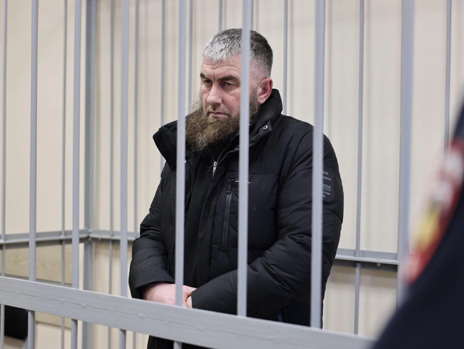 В ходе заседания подсудимый в основном сохранял молчание. | Источник: Алексей Волхонский / V1.RU