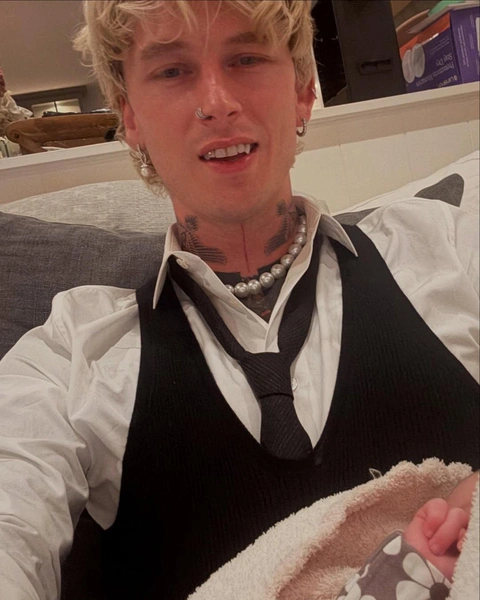 Стало известно настоящее и очень поэтичное имя дочери Меган Фокс и Machine Gun Kelly | Источник: Machine Gun Kelly