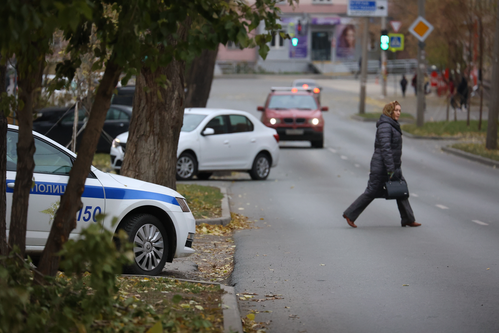 Сбил пешехода полицейский в Магнитогорске: начальник центра «Э» устроил ДТП  с пострадавшей - 24 октября 2023 - 74.ру