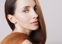 Окрашивание anti-age: самый удачный цвет волос, который поможет вам выглядеть стройнее и моложе