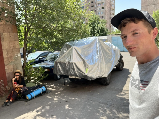 Припарковали пикап | Источник: Гала Ермошкина