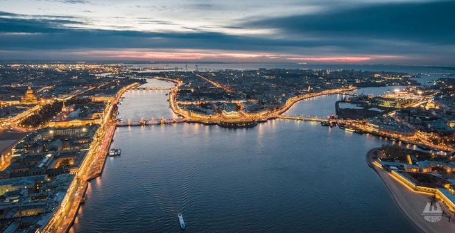 В Петербурге отменили разводку мостов из-за ветра | Источник: СПб ГБУ «Мостотрест»