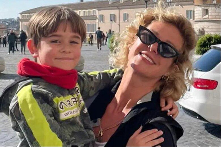 «Разбил мне голову об пол, похитил ребенка!»: племянница Ефремова взывает о помощи в борьбе с итальянским мужем