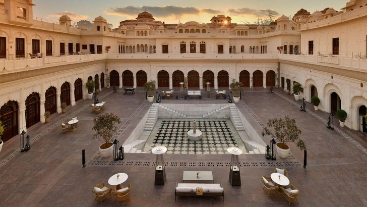Источник:  Ran Baas The Palace