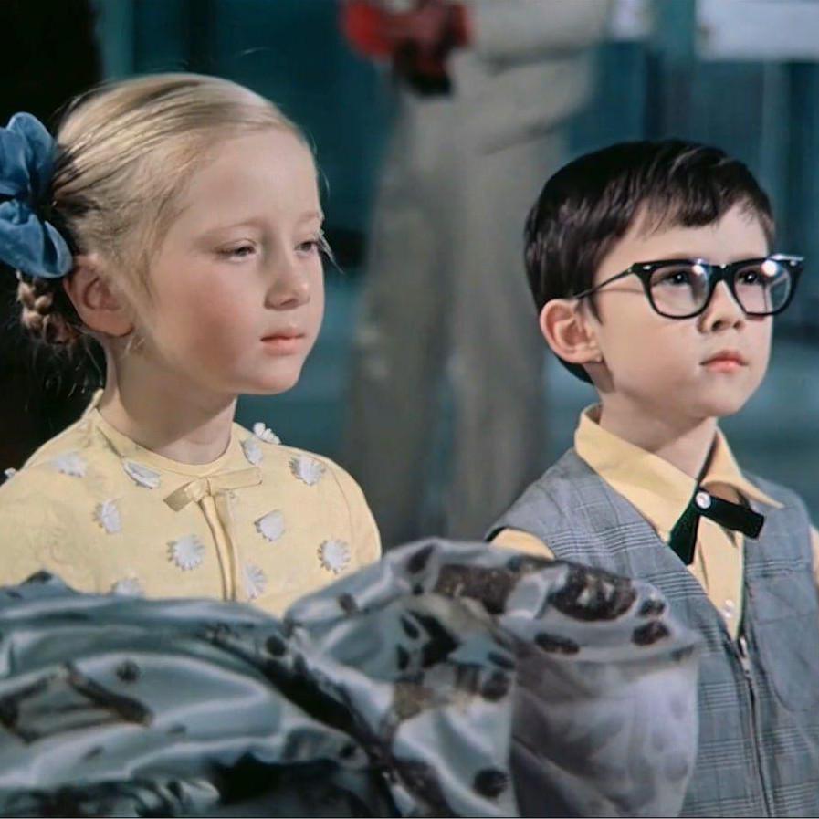 «Новогодние приключения Маши и Вити» 50 лет спустя: дети ушли из кино, Леший так и не стал папой, а Дед Мороз умер от рака