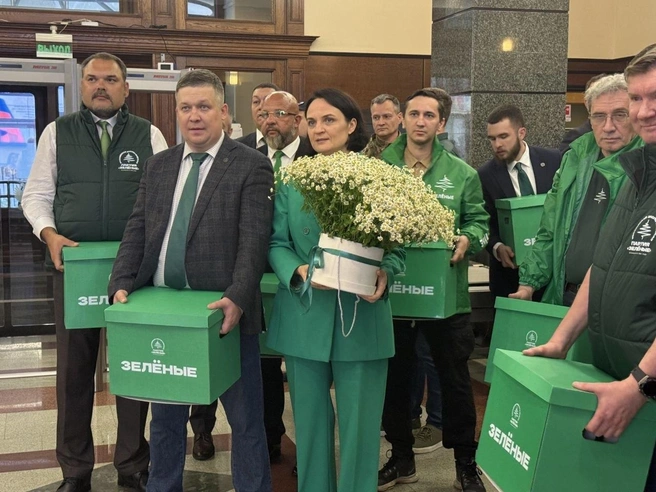 Незадолго до задержания Андрей Гулько (в горчичной рубашке) предложил свою кандидатуру на выборы в Государственную думу РФ | Источник: Андрей Гулько / VK.com