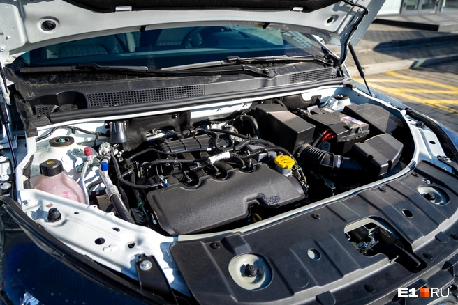 Так выглядит подкапотное пространство | Источник: Владислав Лоншаков / E1.RU