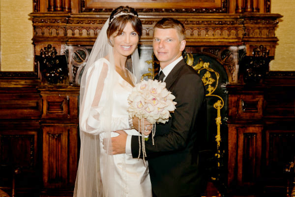 Букет невеста заказывала в элитном цветочном салоне более чем за 10 тыс. рублей