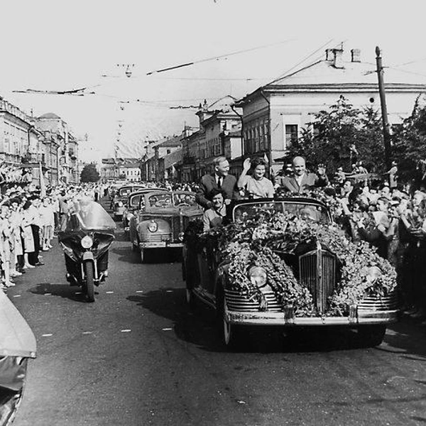 Встреча ярославцами Валентины Терешковой. Июль 1963 г. | Источник: Из собрания фотодокументов ГКУ ЯО ГАЯО