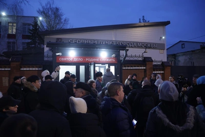 Macan Departs for Army, Bypasses Fans in Moscow