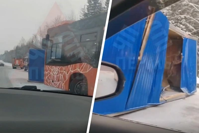 Контейнер с прицепа влетел в автобус на улице Якутской