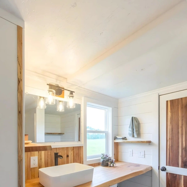 В огороде «Бузина»: оцените дом-прицеп Elderberry — уютную однушку на трех осях