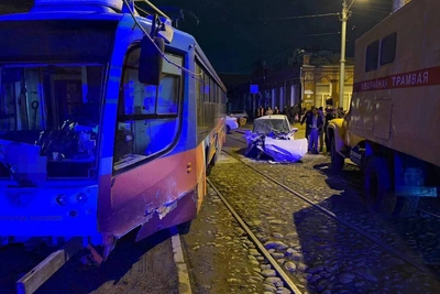 Tram derails in Krasnodar after colliding with car