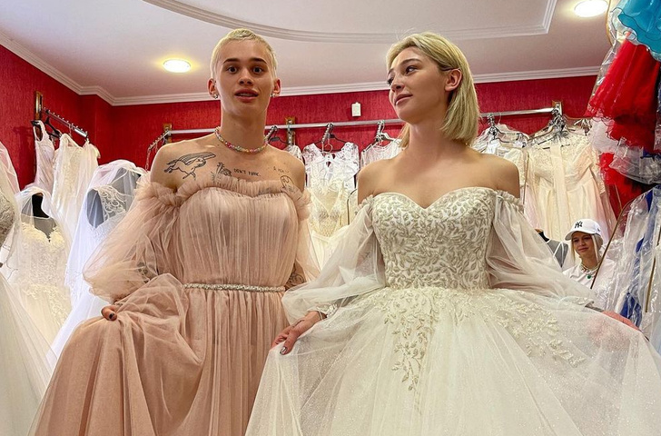 Чей наряд принцессы лучше? Милохин и Ивлеева надели свадебные платья