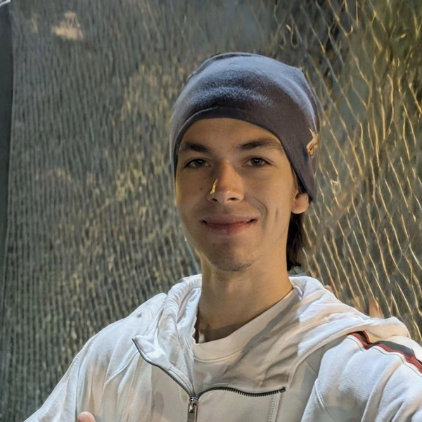 Петр Гуменник